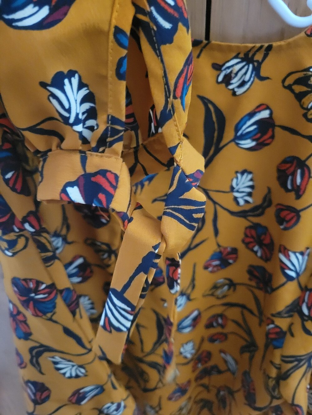 Maurices Floral Tie Cuff Blouse XXL - Picture 6 of 12